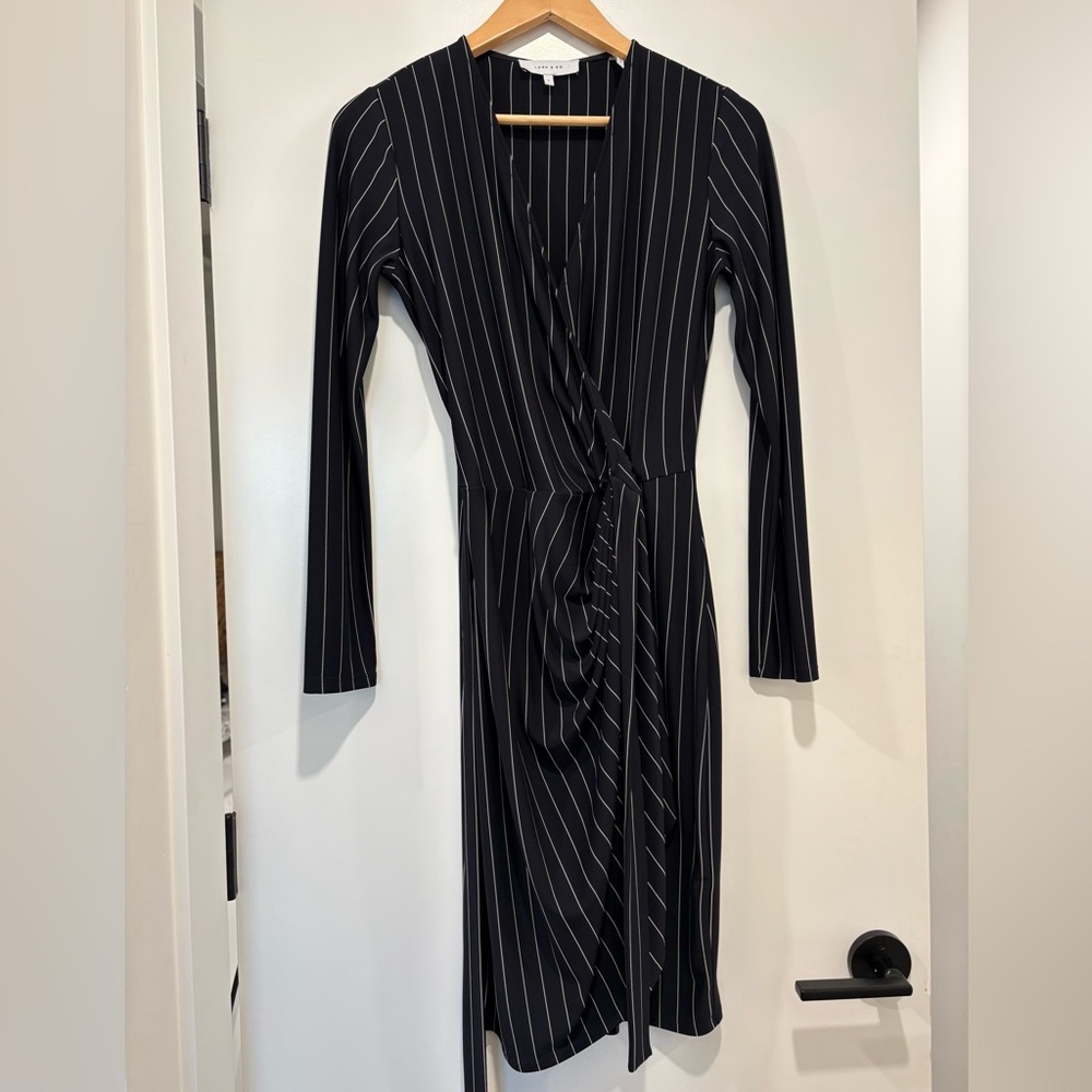 Lark & Ro Black Pinstripe Long Sleeve Dress